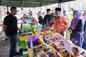 Lawatan Ahli Parlimen Bukit Gantang, YB Dato Syed Abu Hussin ke Jualan Agro MADANI