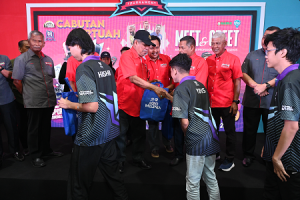 Penyampaian Hadiah Kepada Pemenang E-Sport NAFAS-NEKMAT